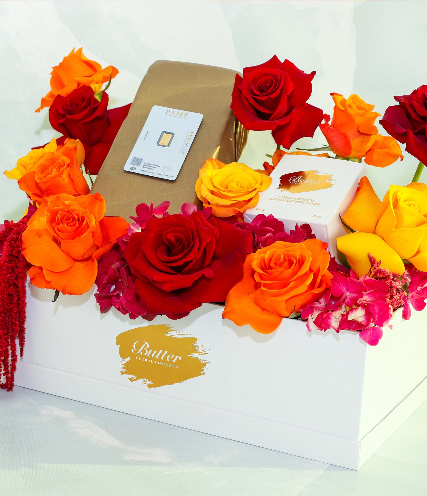 1G Gold Bar & Candle Hamper